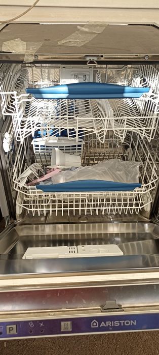 Посудомоечная машина.