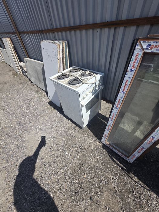 Продам газовые плиты — 3 штуки