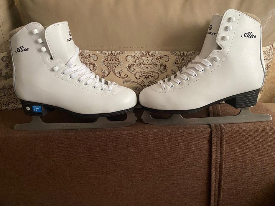 Продам коньки Nordway Alice