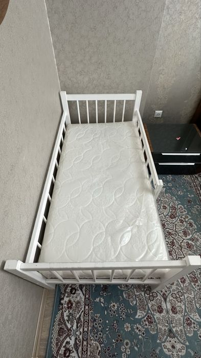 Продам 2 детские кровати.