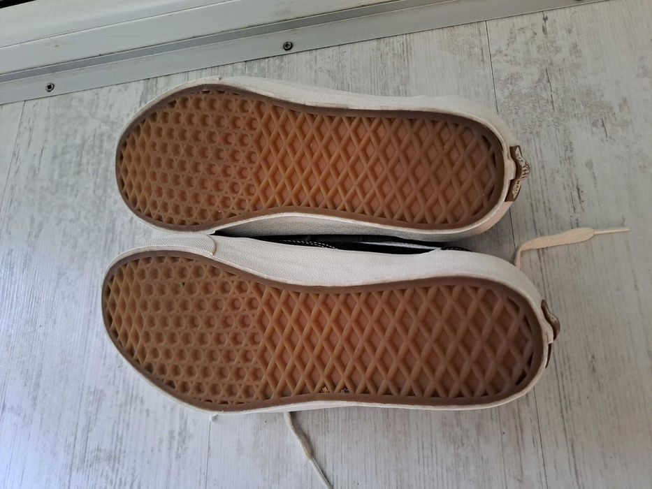 Vans 39 черни стелка 25см.