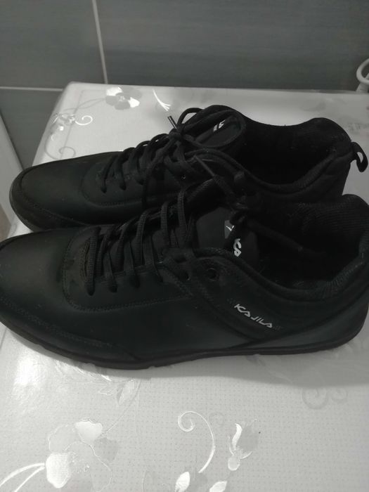 Продам мужские кроссовки 46 размер в хорошем состоянии