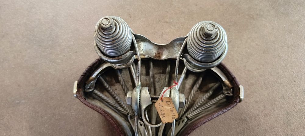 Винтидж Велосипедна кожена  седалка Martens Germany