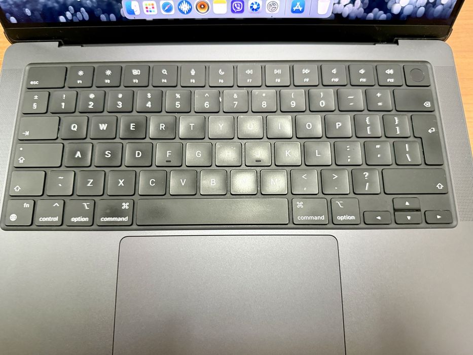 Macbook M3 Pro 18 bg Ram,512 gb hard disk