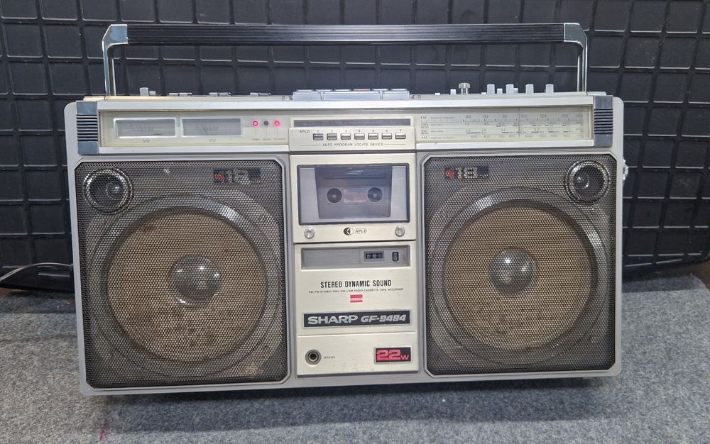 Радиокасетофон SHARP GF9494
