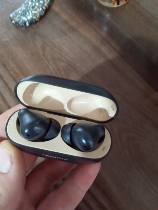 Продам наушники оригинал