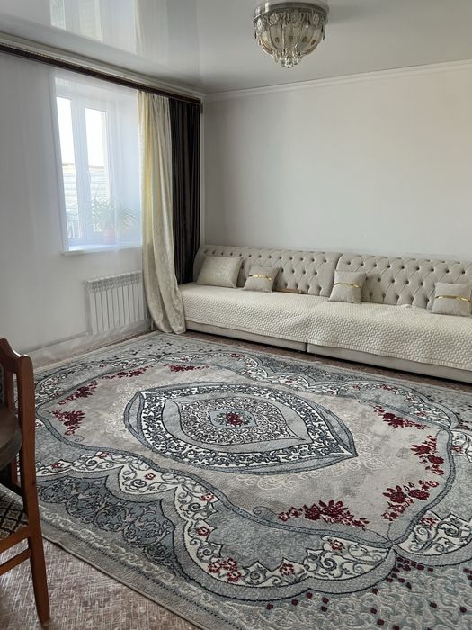 Дом , из 3 х комнат , гараж.  летный, беседка, топка отдельно , огород