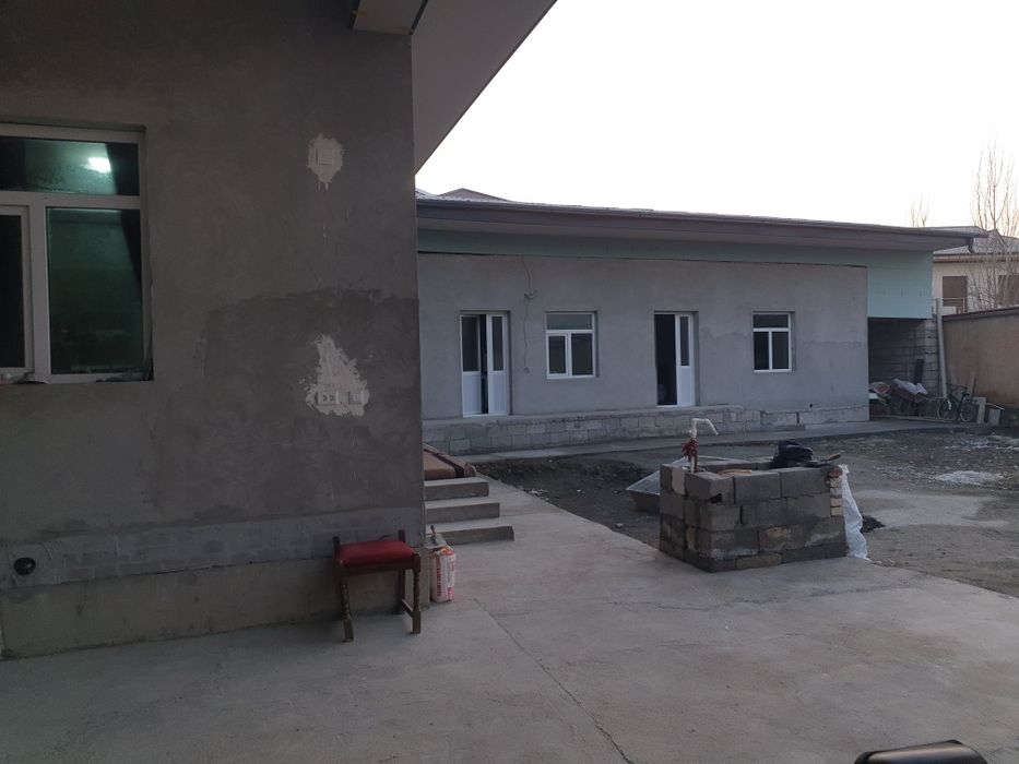 Hovli uy sotiladi 62 000$ kami bor