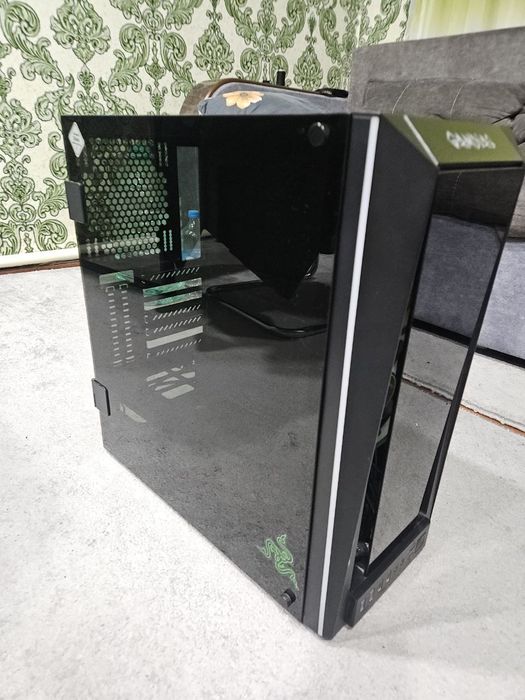 Продаю пустой кейс для ПК.