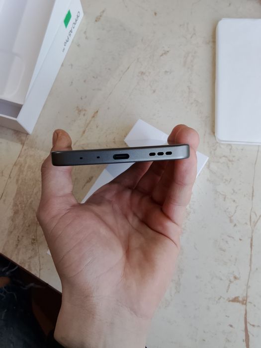 Vând OPPO A5 Pro 5G