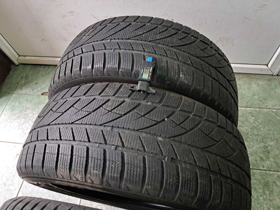 2 anvelope 235/55/18 Evergreen