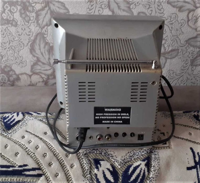 Продам телевизор на з\части