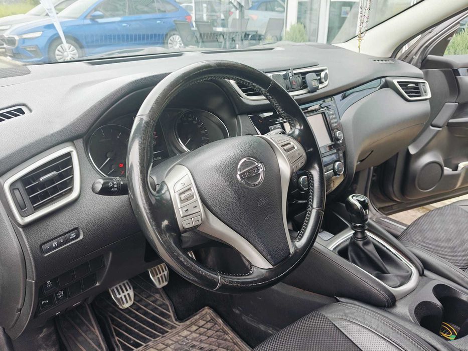 Autoturism Nissan Qashqai Tekna