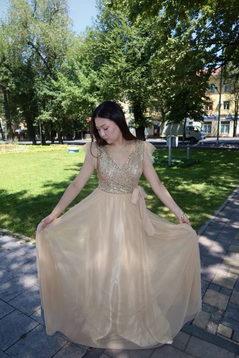 Золотое Вечернее платье