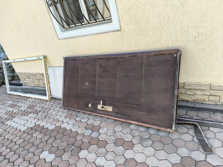 Дверь металлическая