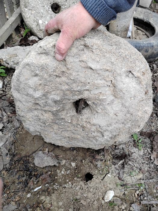 Pietre rasnita veche