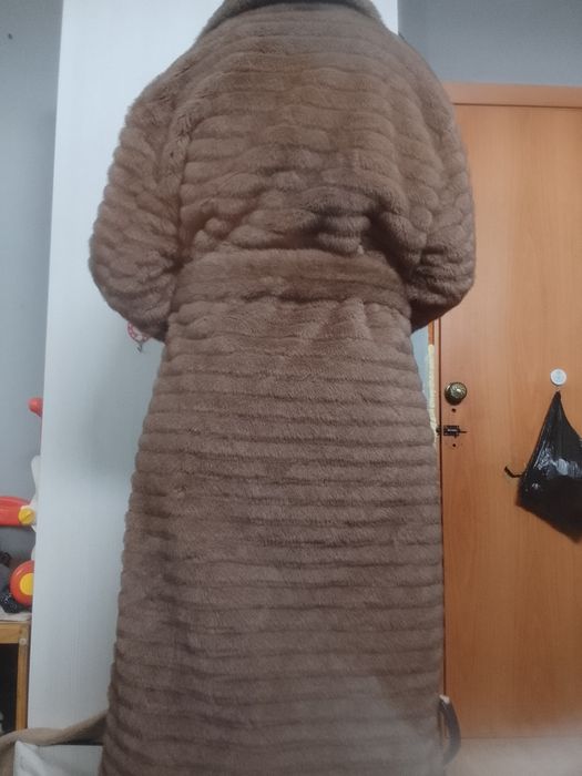 Продам шубу новая с итекеткой