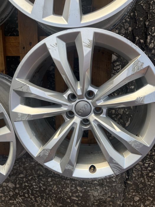 Алуминиеви джанти AUDI Q7 8.5JX19" ET 28 5x112 4M0601025C ном 316