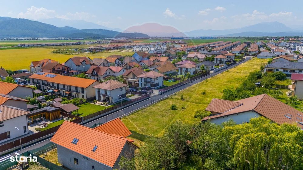 Teren Intravilan | 885 Mp | Ghimbav | View Postăvaru | Comision 0%