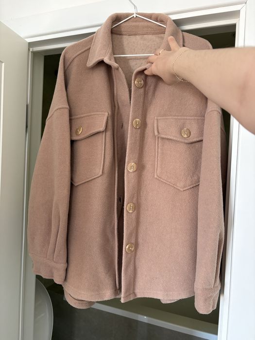 Легкое пальто, теплая рубашка