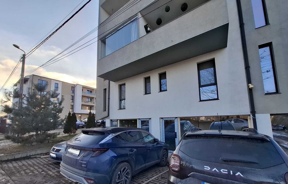 Spații comerciale noi de închiriat– Nicolina-CUG 52/72/175 mp