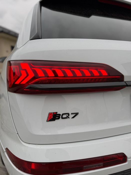 "Vand Audi SQ7 "  "MATRIX" ,7locuri , 4l V8 , 440 cp