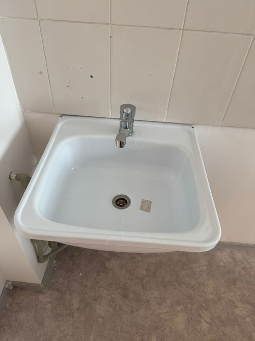 Продам раковину для  кухни