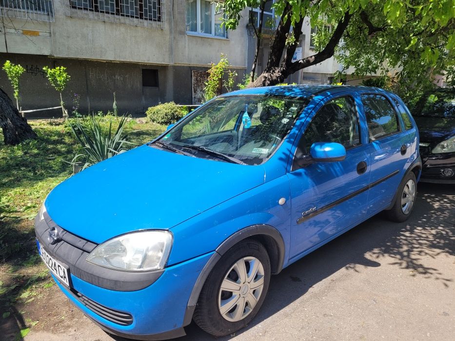 Продавам опел корса полуавтомат