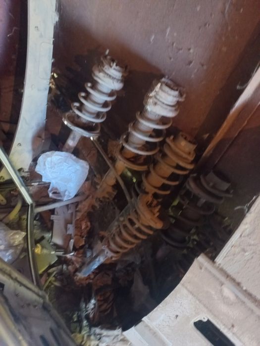 Продам запчасти от мазды 626