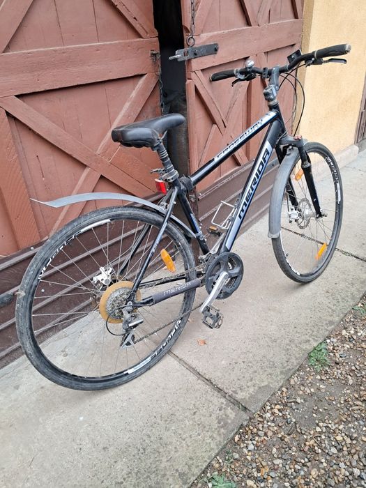 Vând trei biciclete