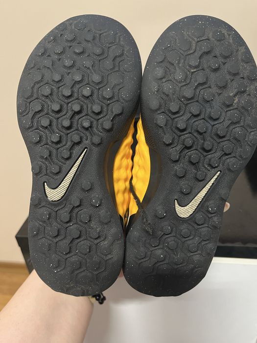 Детски футболни стоношки