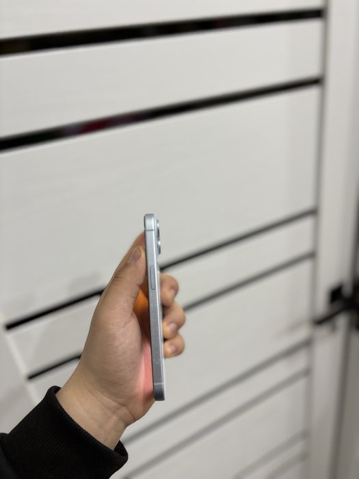 Продам айфон 15ьь