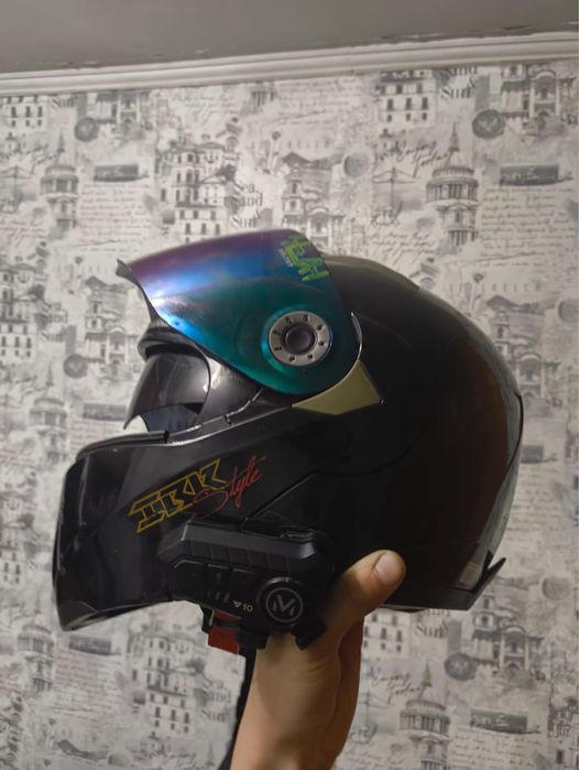 Мото шлем , с гарнитурой