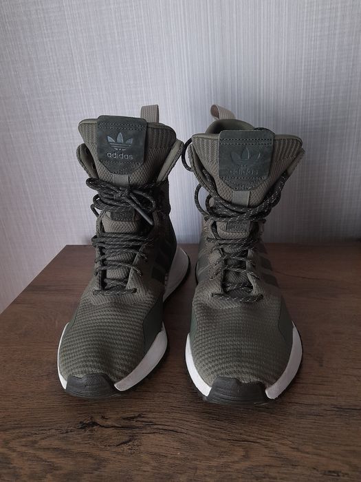 Adidas F 13 маратонки 40 номер.