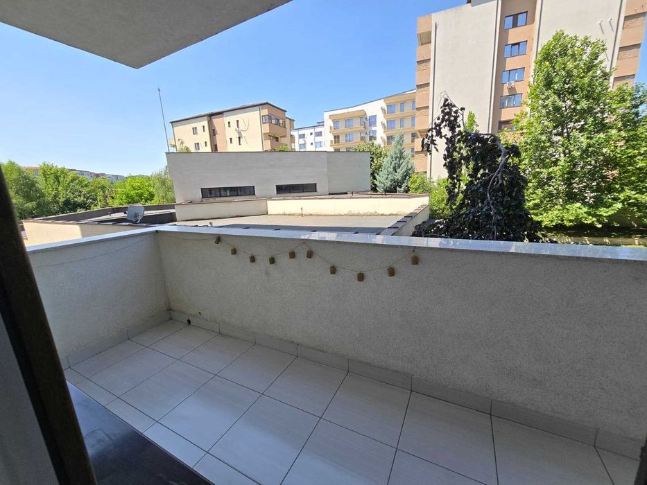 Garsonieră de închiriat – Complet utilată + Loc de parcare inclus (Zona Consul)