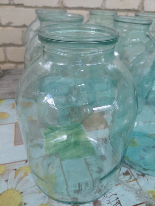 Продам банки 3 л