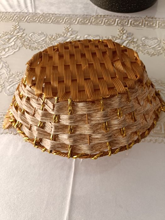 Посуда для дома, хлебница