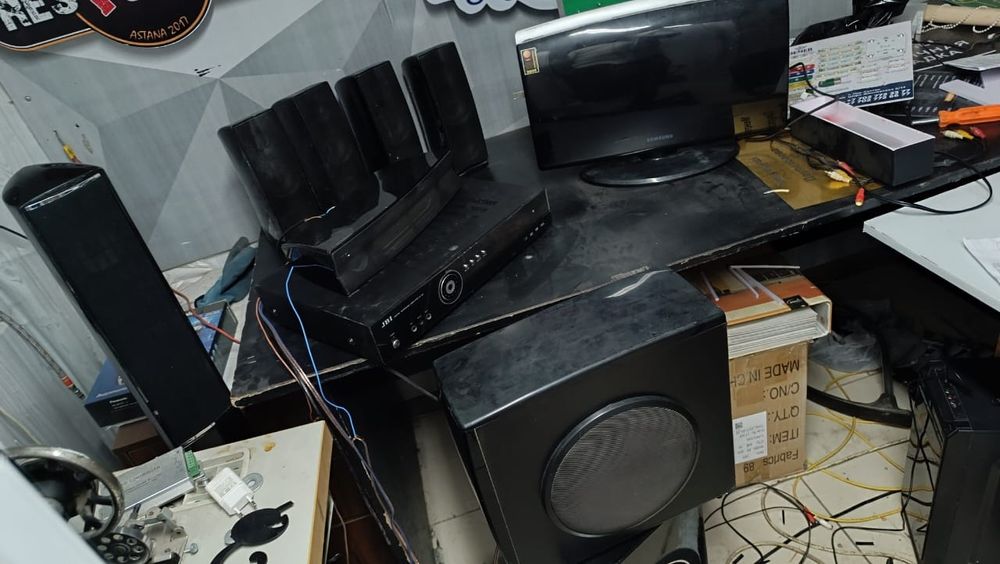 Колонки + усилитель JBL