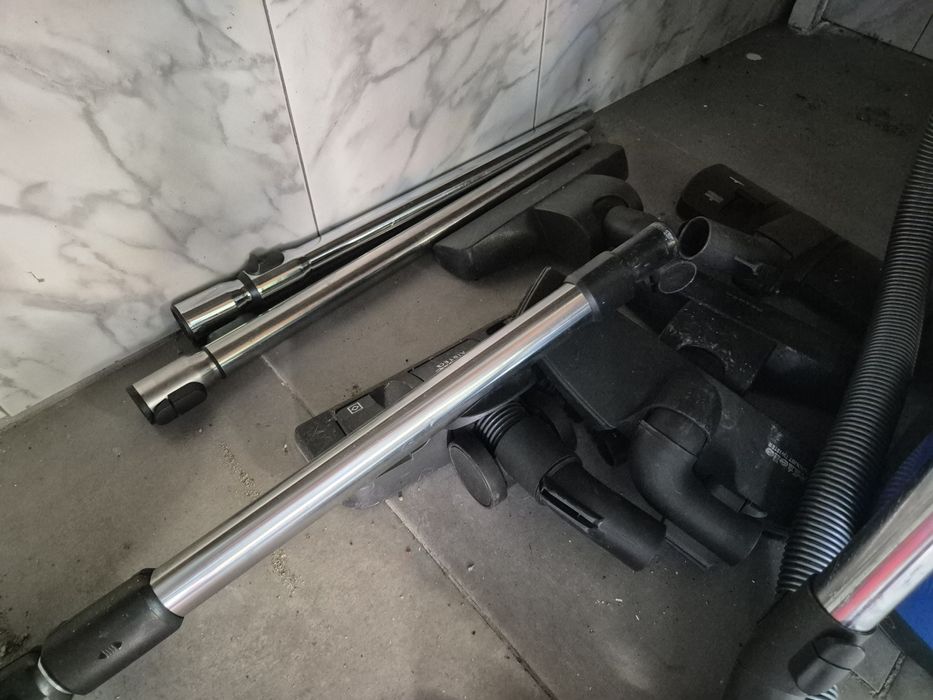Accesorii aspiratoare Miele,Furtune,Țevi si Perii