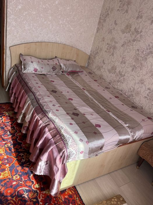 Кровать двуспальная