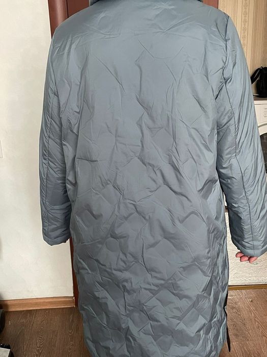 Продаю весенню куртку