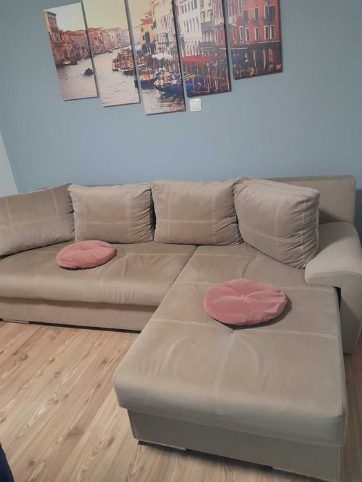 Продавам ъглов диван