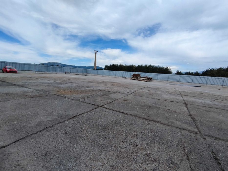 Дава се под наем Промишлена сграда в Перник, Калкас - 5750 кв.м за 5100 € - Снимка #16