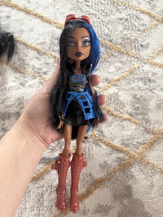 Продам кукол Монстер Хай, Робекка и Дракулаура
