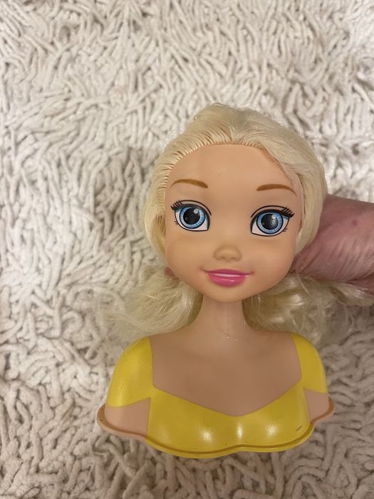 Кукла -голова доя причесок . В отличном состоянии