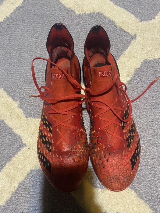 Ghete fotbal adidas predator