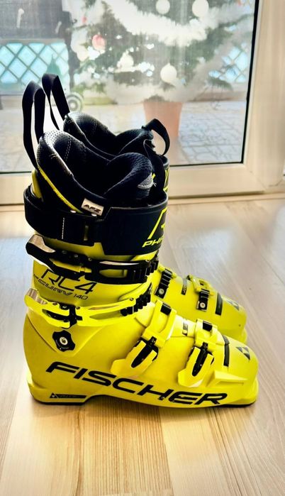 Vând clapari FISCHER Rc 4 - flex 140 masura 27-27.5