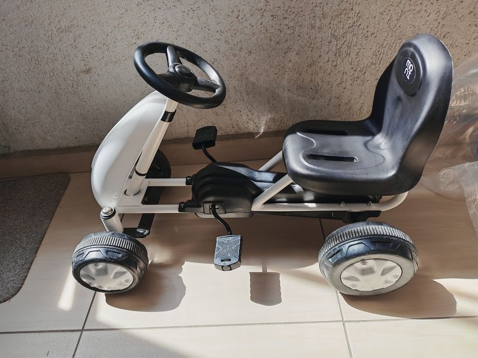 Kart cu pedale copii - in stare f buna