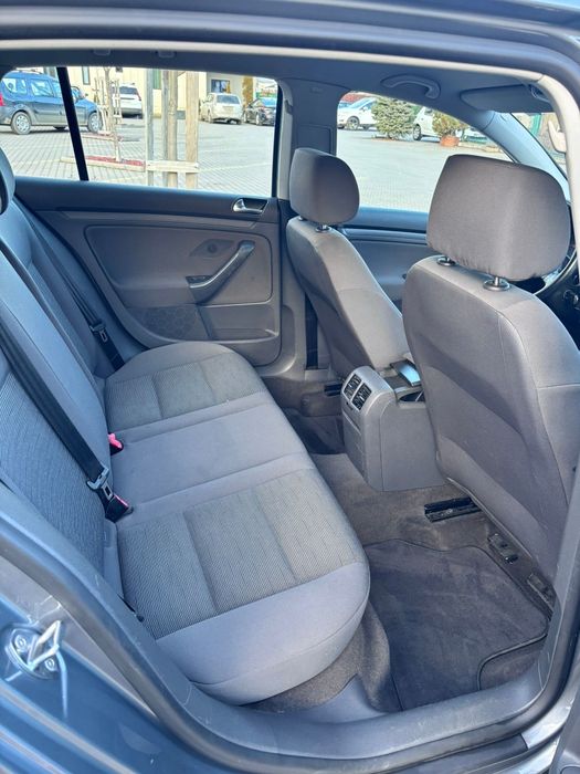 Volkswagen Golf V