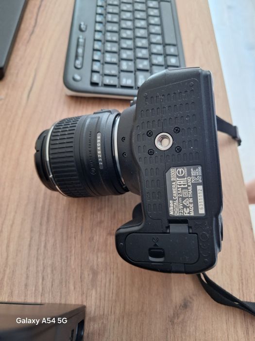 Фотоапарат Nikon D3300 пълен комплект с чанта